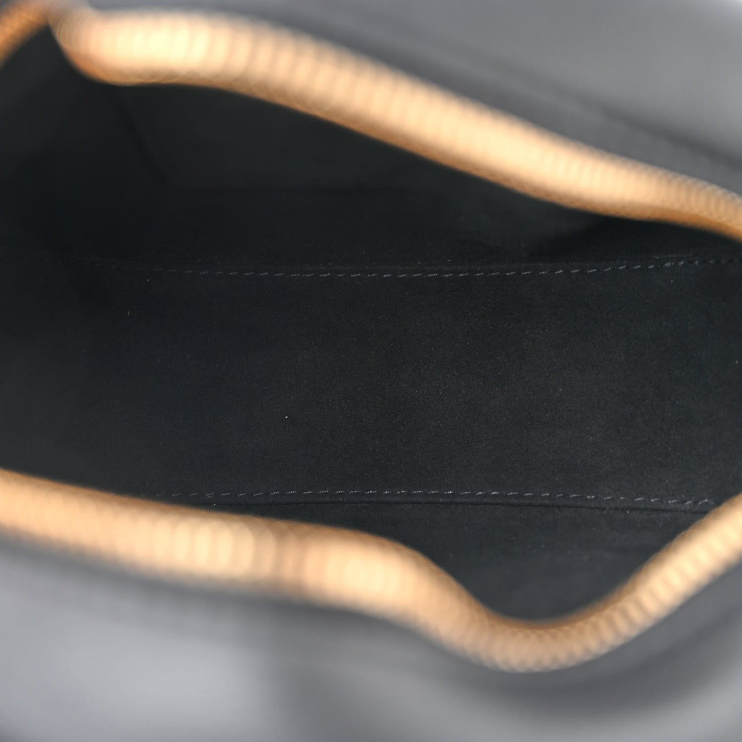 Louis Vuitton Vernis Boite Chapeau Souple MM Black 5 of 10
