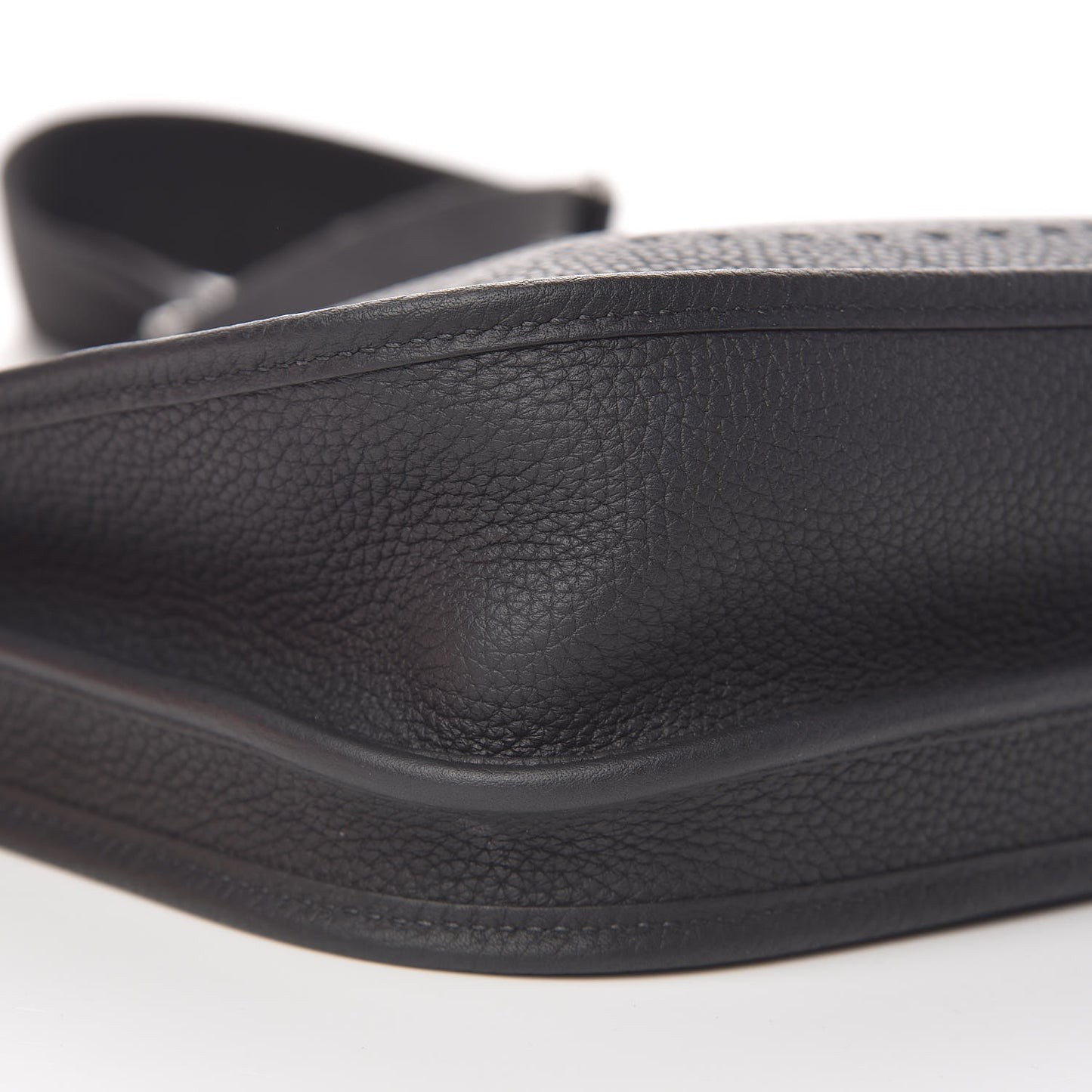 Taurillon Clemence Evelyne III PM Black