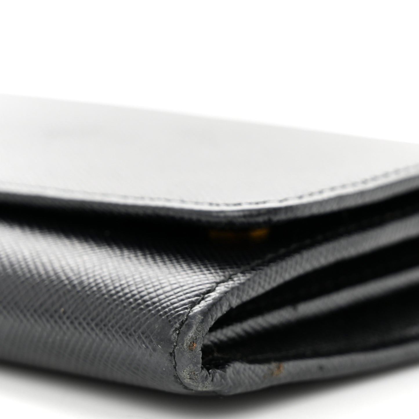 Saffiano Metal Oro Chain Wallet Black