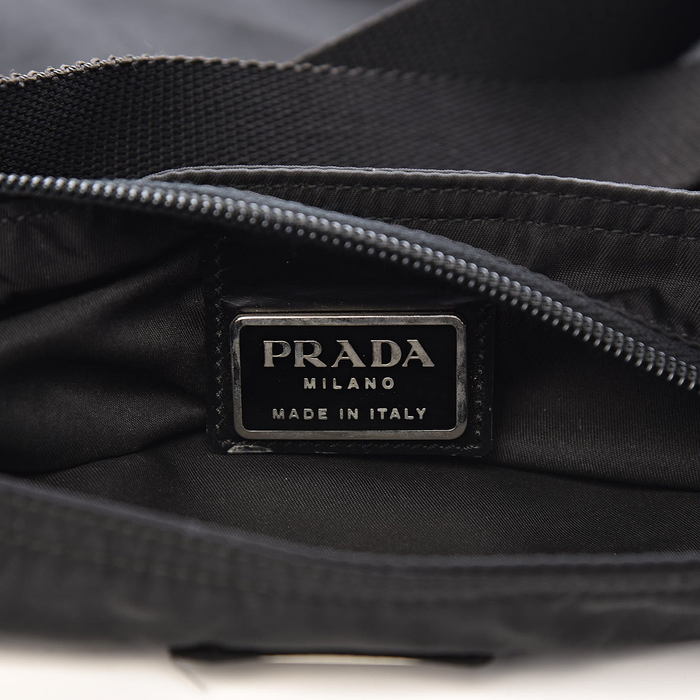 Nylon Flat Messenger Bag Black