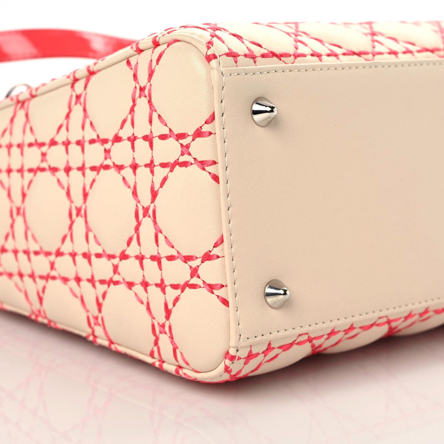 Lambskin Patent Stitched Cannage Medium Lady Dior Beige Coral