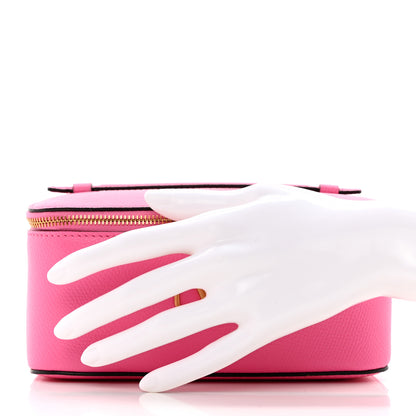 Valentino Garavani Grained Calfskin VLogo Signature Wash Bag Feminine Pink 3 of 10