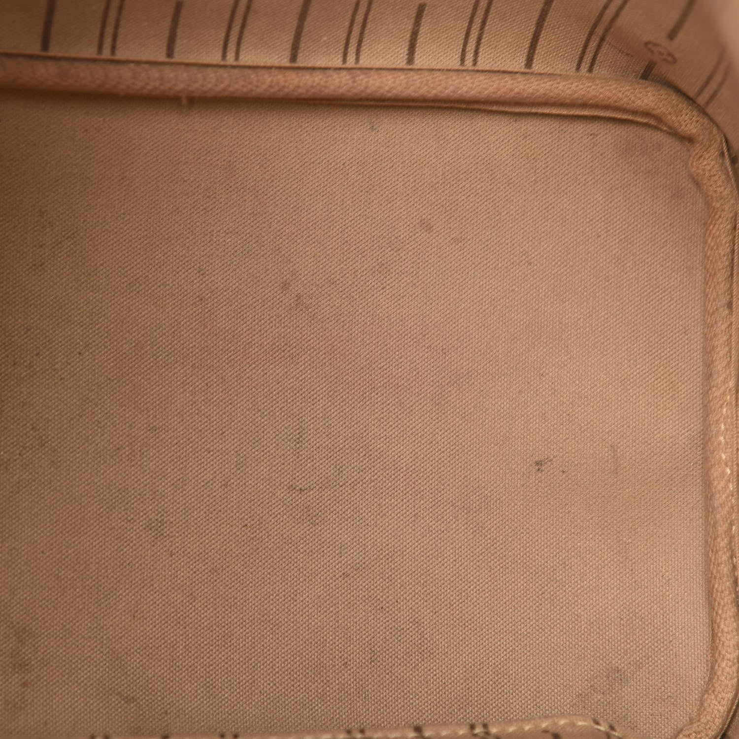 Louis Vuitton Monogram Neverfull MM 9 of 17