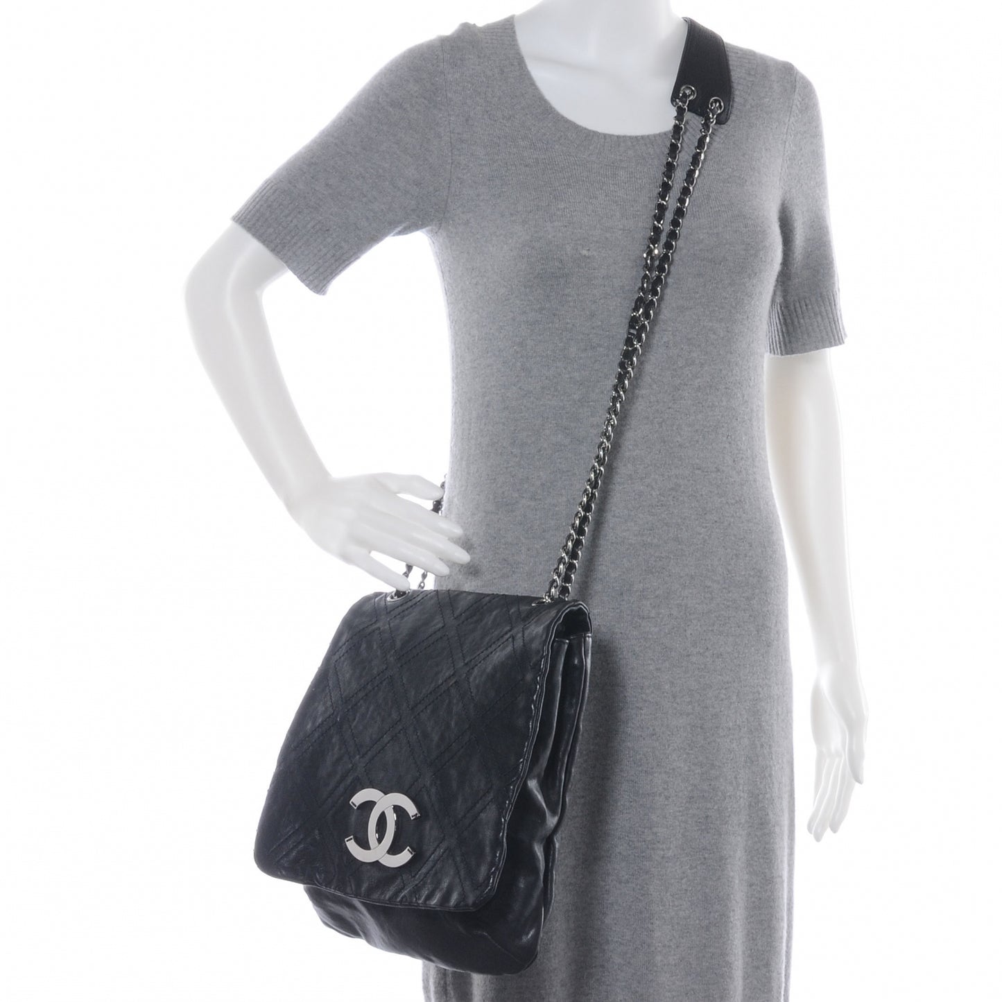 Leather Diamond Stitch Large Messenger Black
