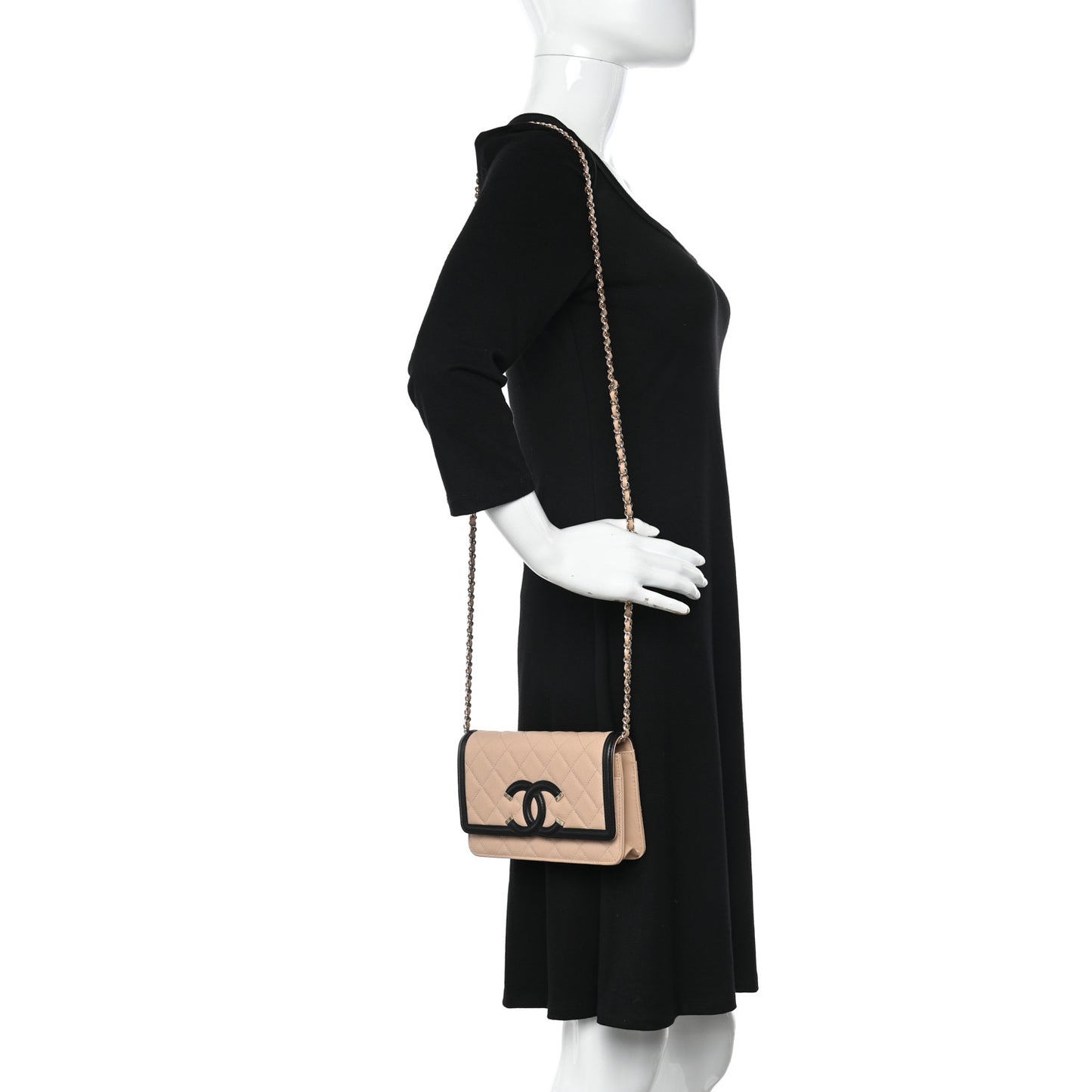 Caviar Quilted CC Filigree Wallet On Chain WOC Beige Black