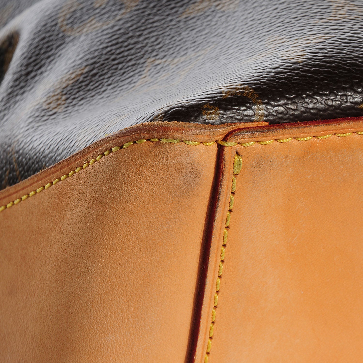 Louis Vuitton Monogram Cabas Mezzo 5 of 9