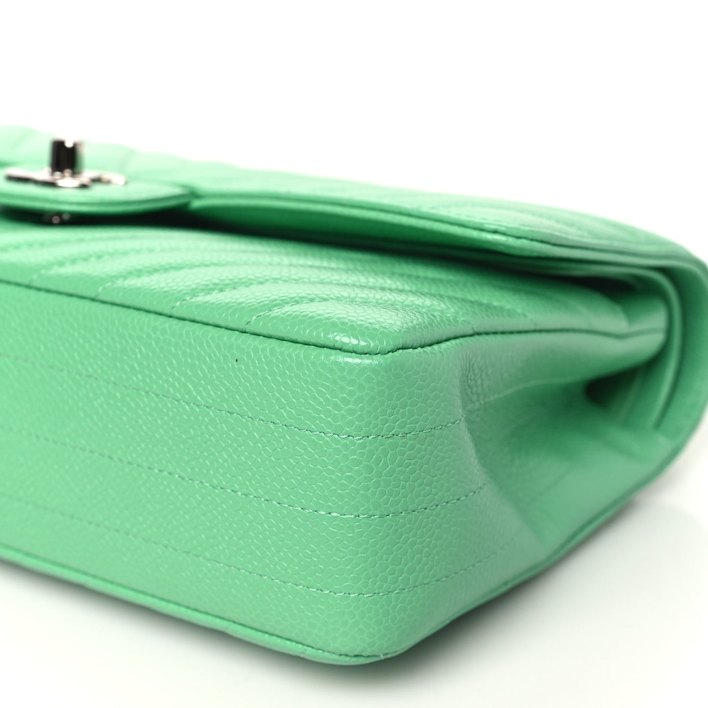 Caviar Chevron Quilted Medium Double Flap Green