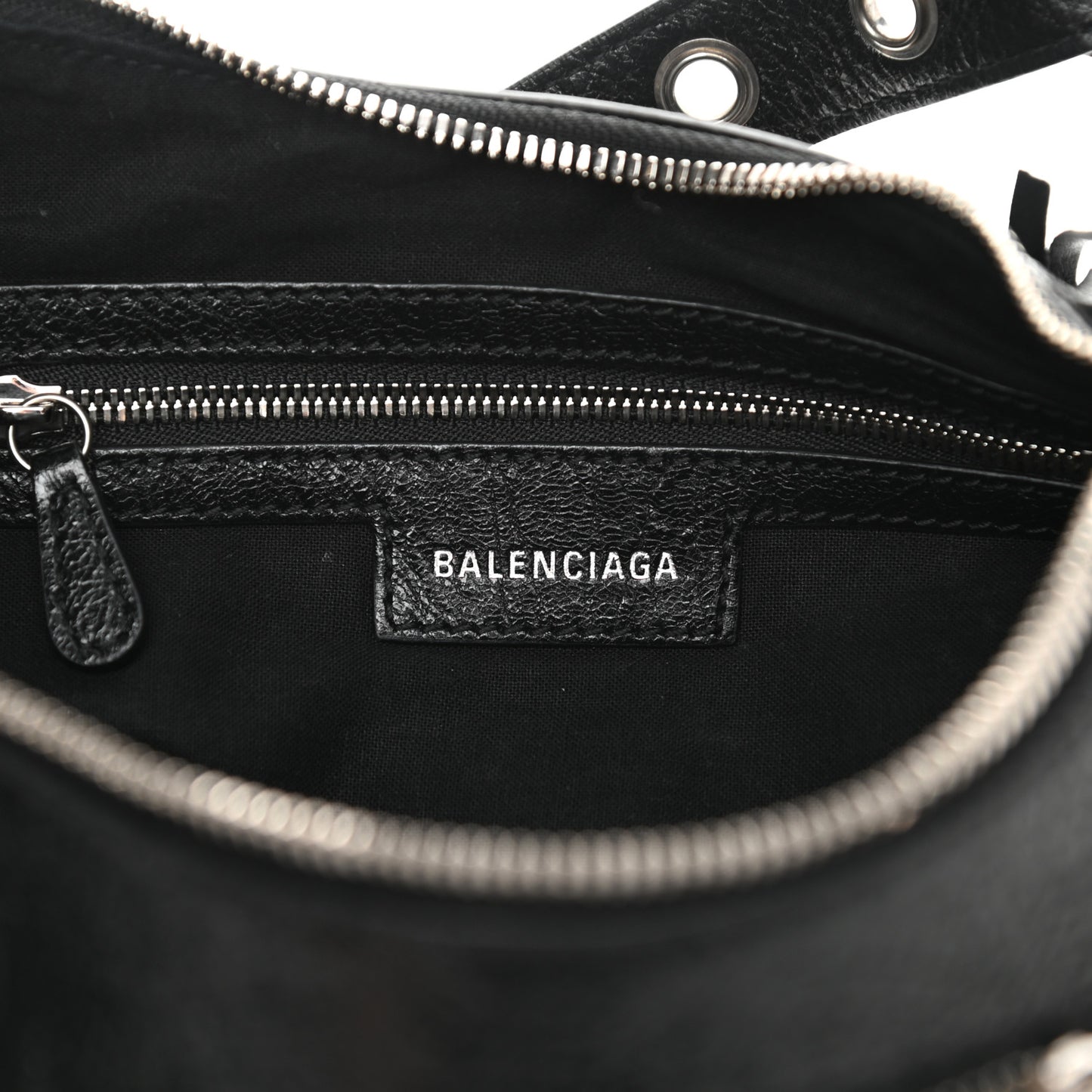 Agneau Arena Small Le Cagole Shoulder Bag Black