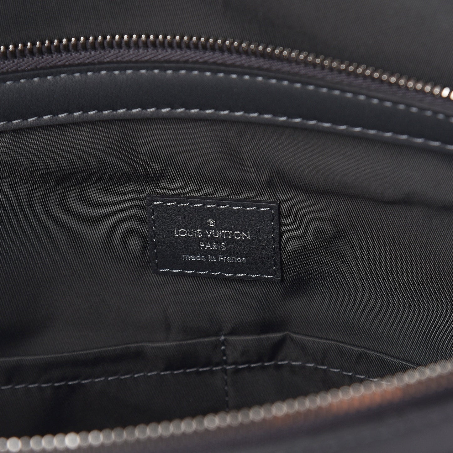 Calfskin Cross V Messenger Asphalt