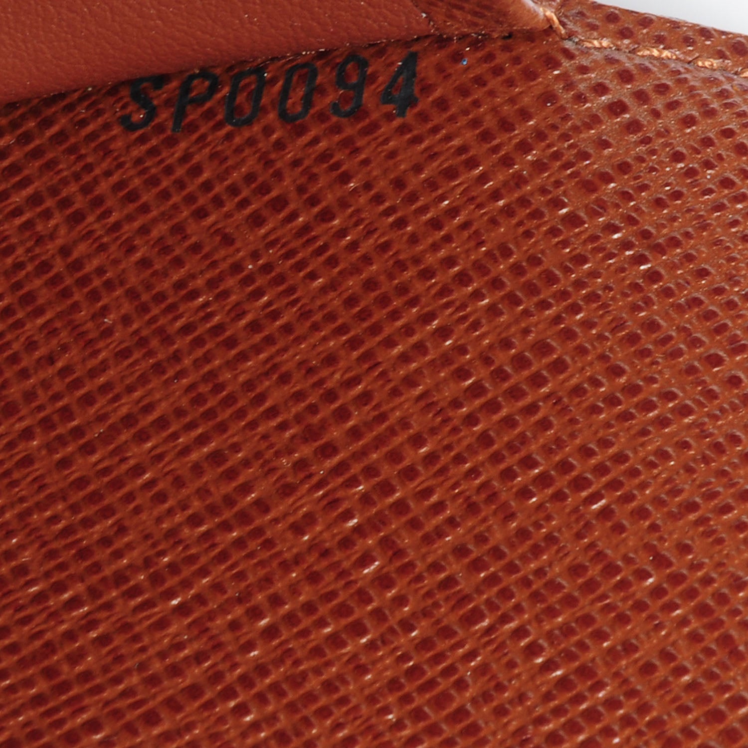Louis Vuitton Monogram Medium Ring Agenda Cover 7 of 7