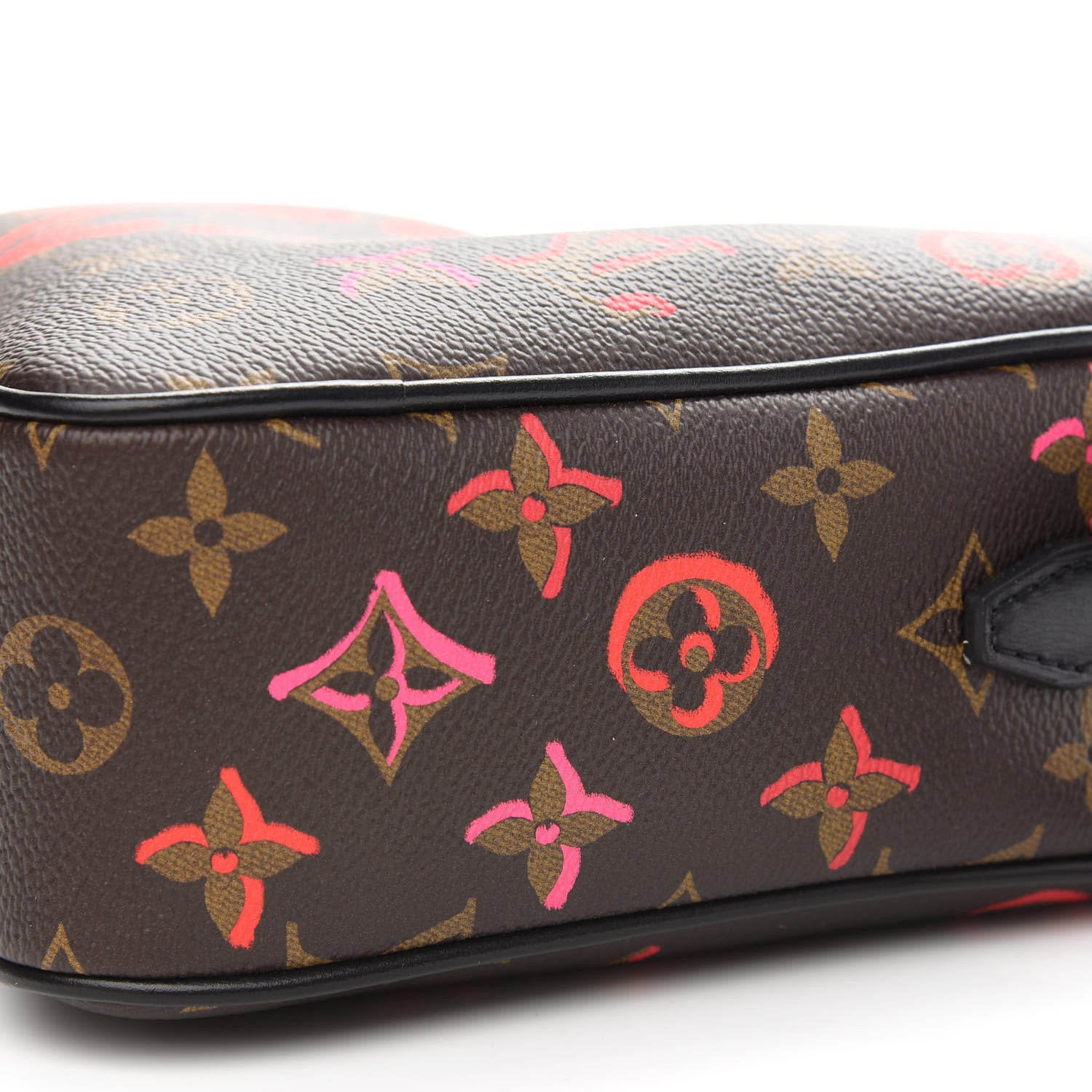 Louis Vuitton Monogram Fall In Love Sac Coeur 8 of 8