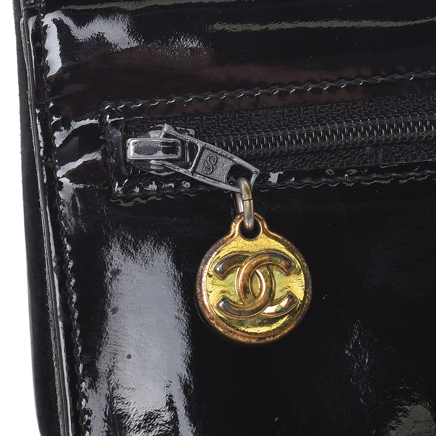 Chanel Patent CC Wallet Black 8 of 16