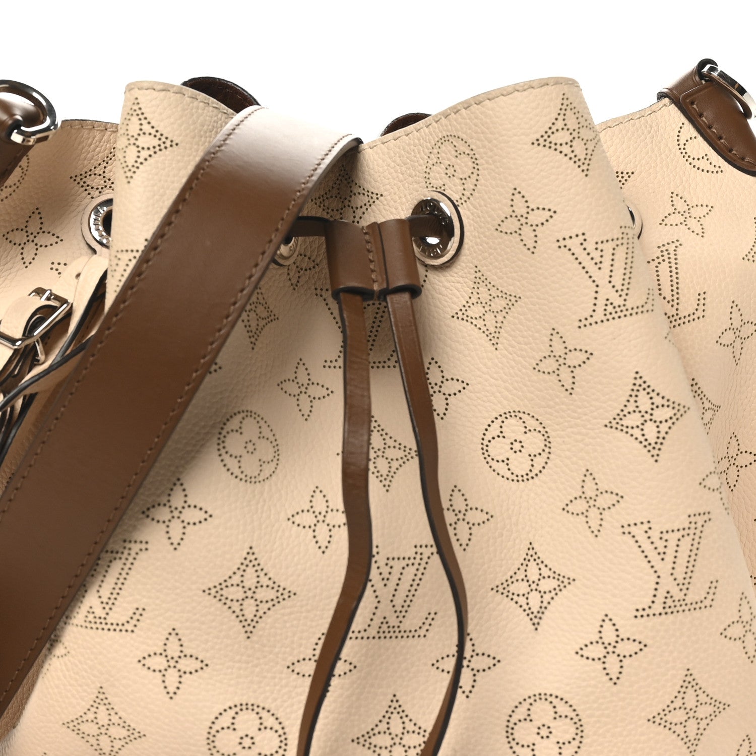 Louis Vuitton Mahina Muria Creme 1805648 – FASHIONPHILE