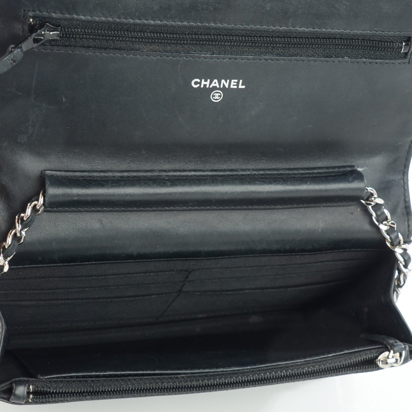 Patent Quilted Wallet On Chain WOC Black