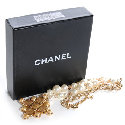Chanel Pearl Gripoix Necklace Gold 7 of 7