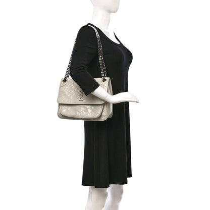 Saint Laurent Crinkled Calfskin Matelasse Monogram Medium Niki Chain Satchel Blanc Vintage 2 of 12