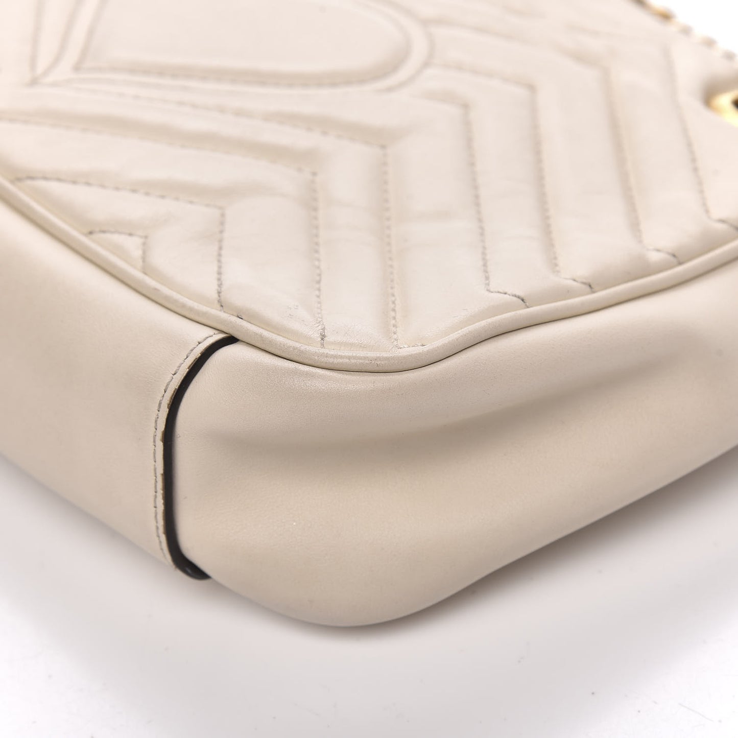Calfskin Matelasse Small GG Marmont Shoulder Bag White