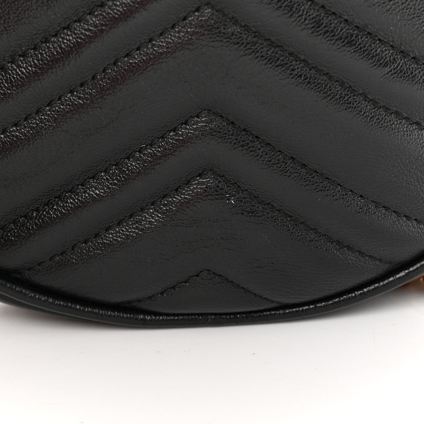 Azalea Calfskin Matelasse Heart Mini GG Marmont Round Shoulder Bag Black