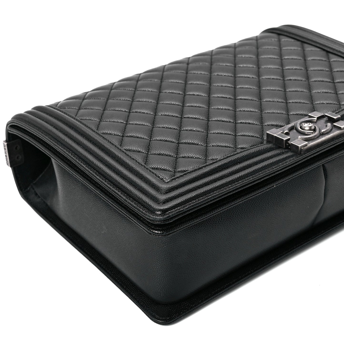 Caviar Quilted Large Boy Flap Black