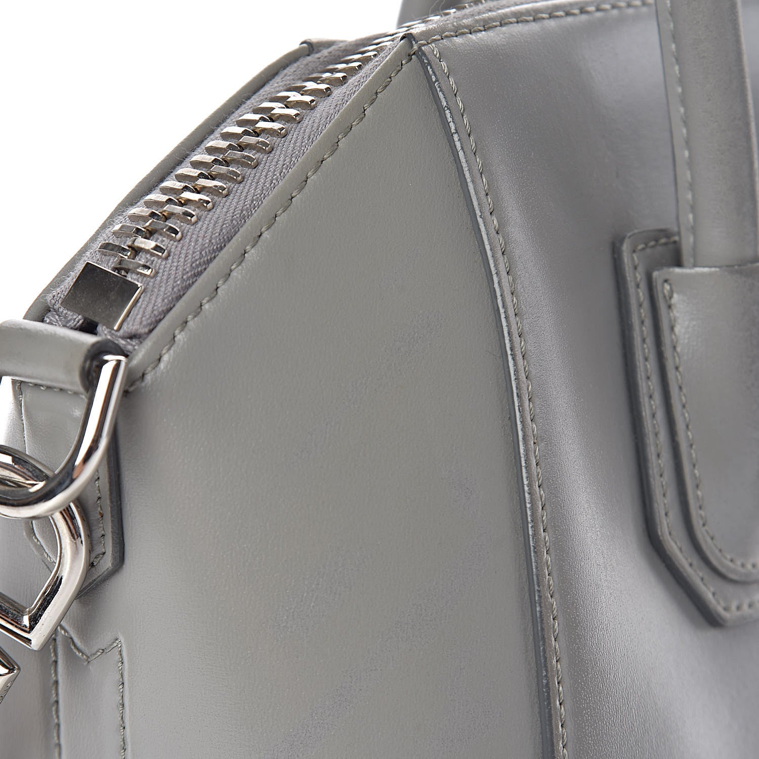 Givenchy Shiny Lord Calfskin Small Antigona Pearl Grey 17 of 19