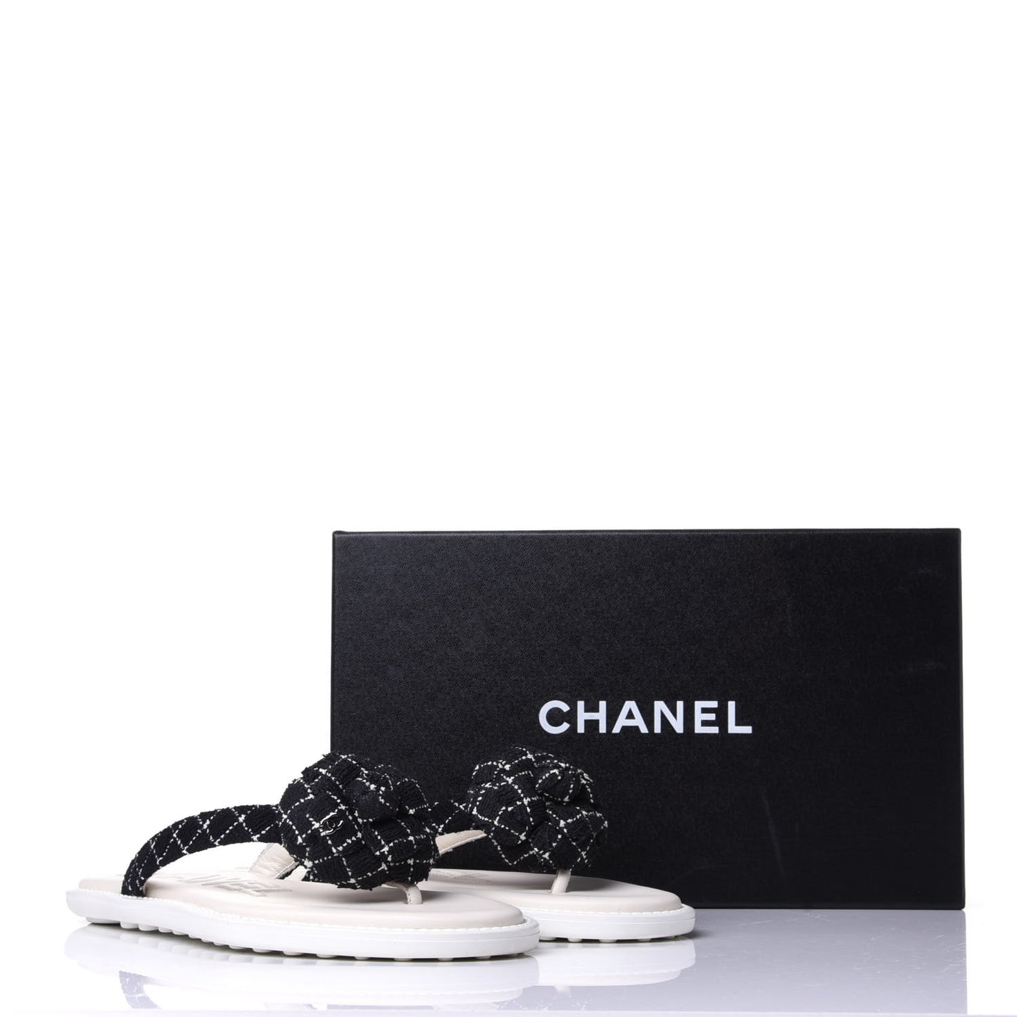 Tweed Quilted Camellia Thong Sandals 39 Black White