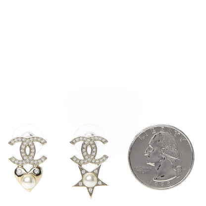 Chanel Crystal Pearl Charming Winter CC Star Heart Earrings Gold 2 of 4