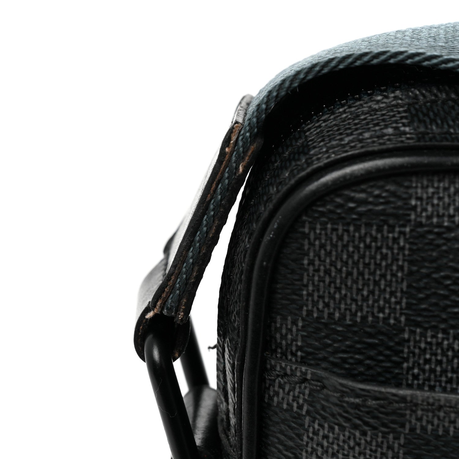 Louis Vuitton Damier Graphite Alpha Messenger Bag 12 of 14