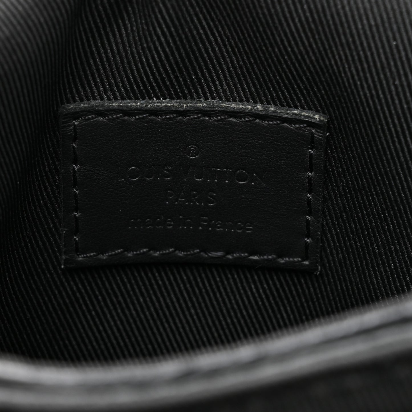 Taurillon Monogram S Lock Wearable Wallet Black