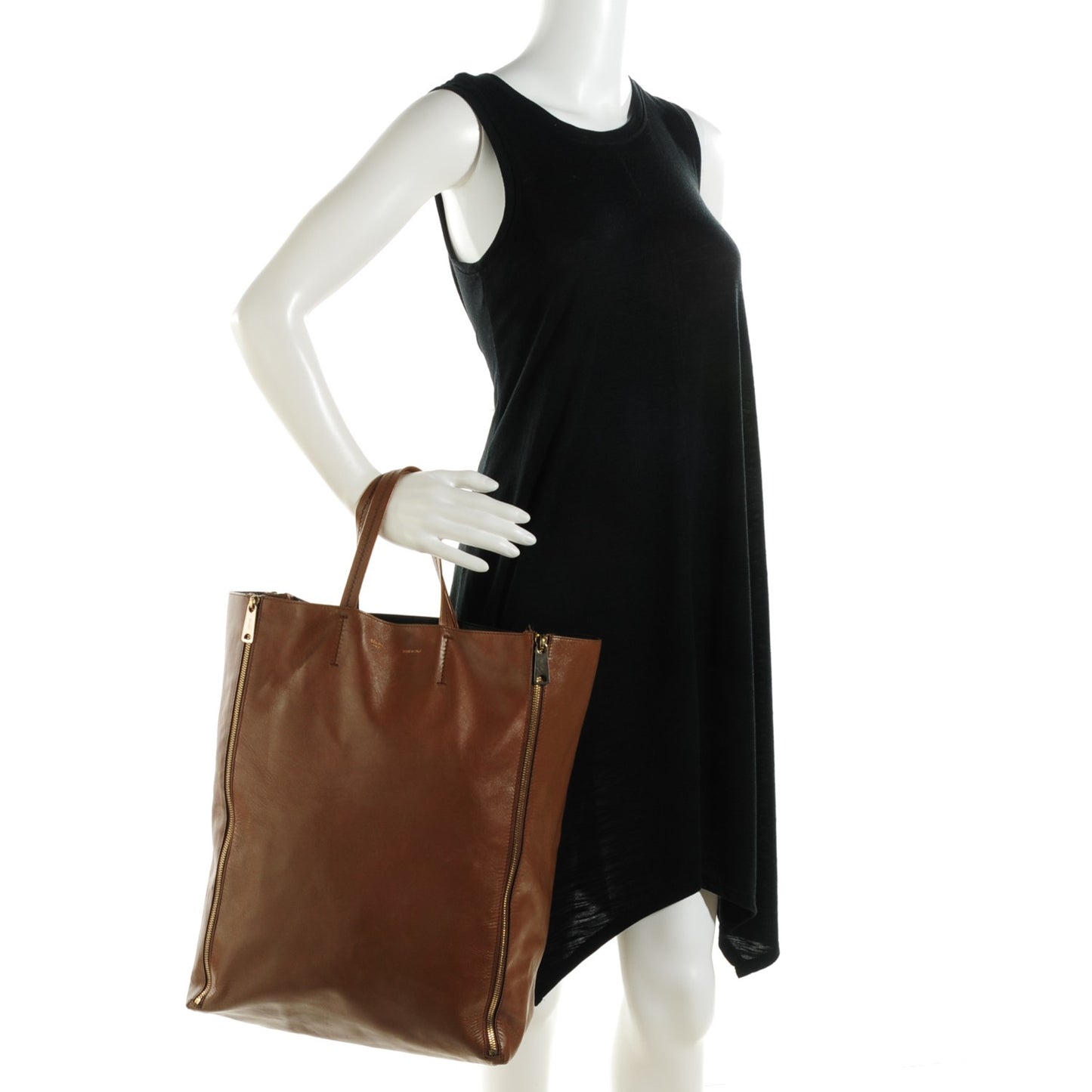 Lambskin Vertical Zip Gusset Cabas Camel