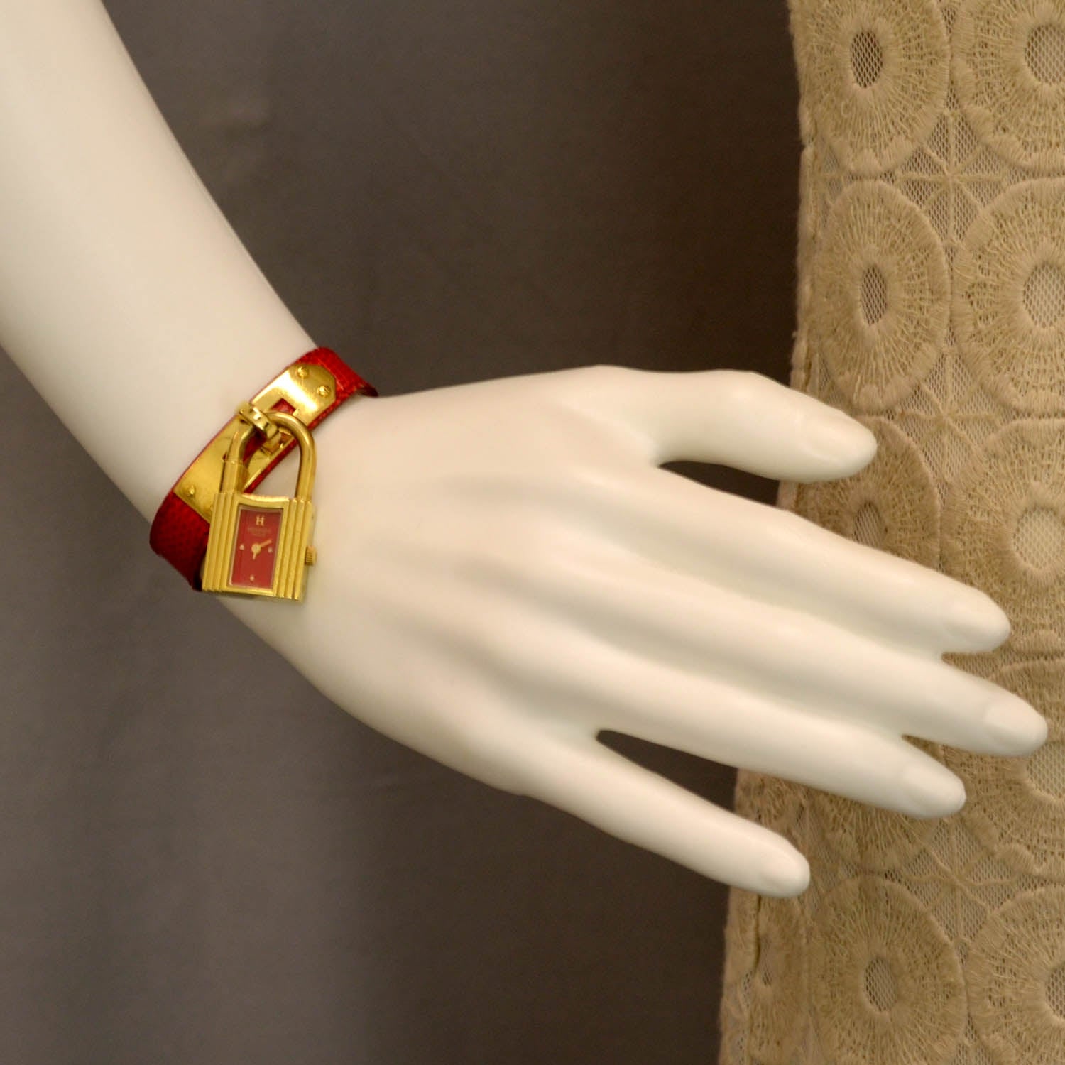 Hermes Stainless Steel Lizard 20mm Kelly Cadena Quartz Watch Rouge Moyen 2 of 9
