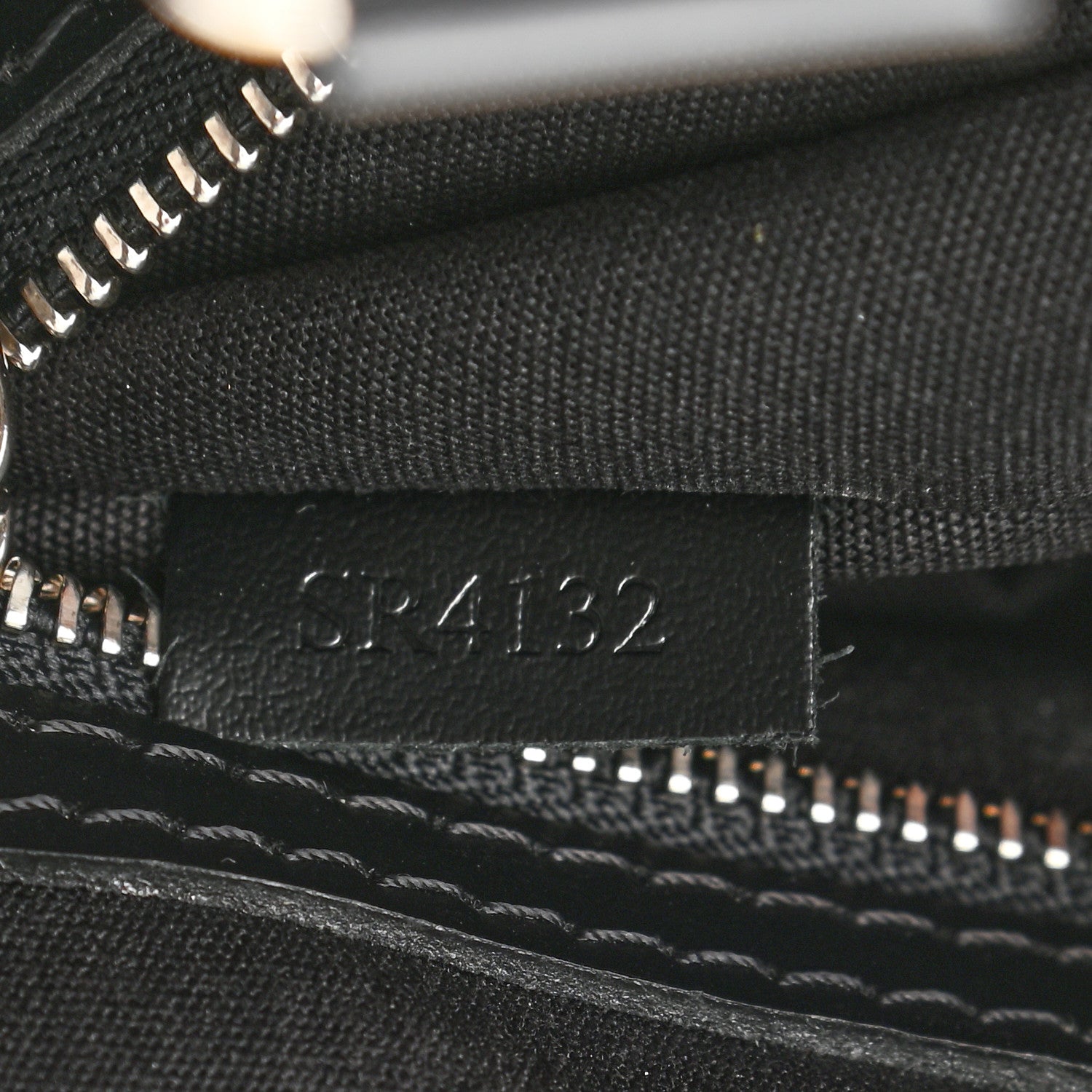 Louis Vuitton Epi Brea GM Black 7 of 9