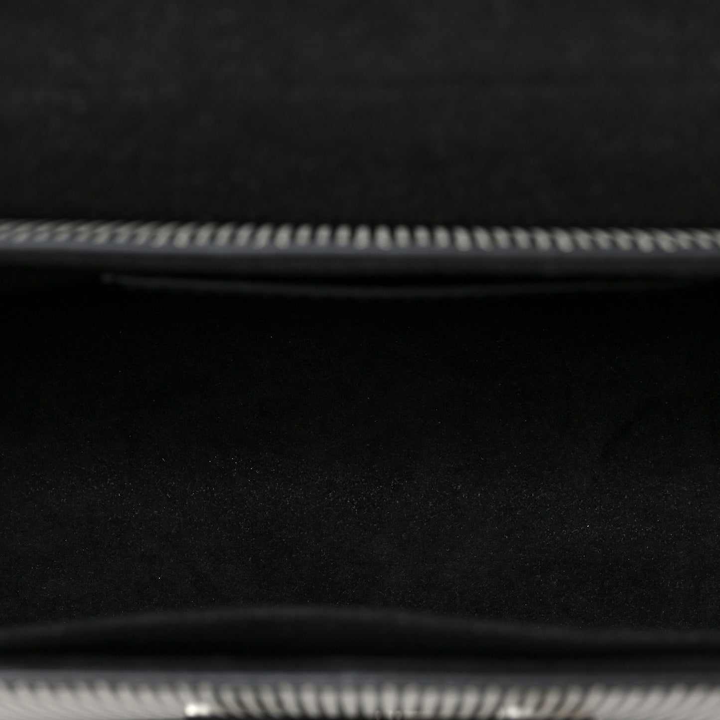 Calfskin Gradient Twist MM Black Toledo
