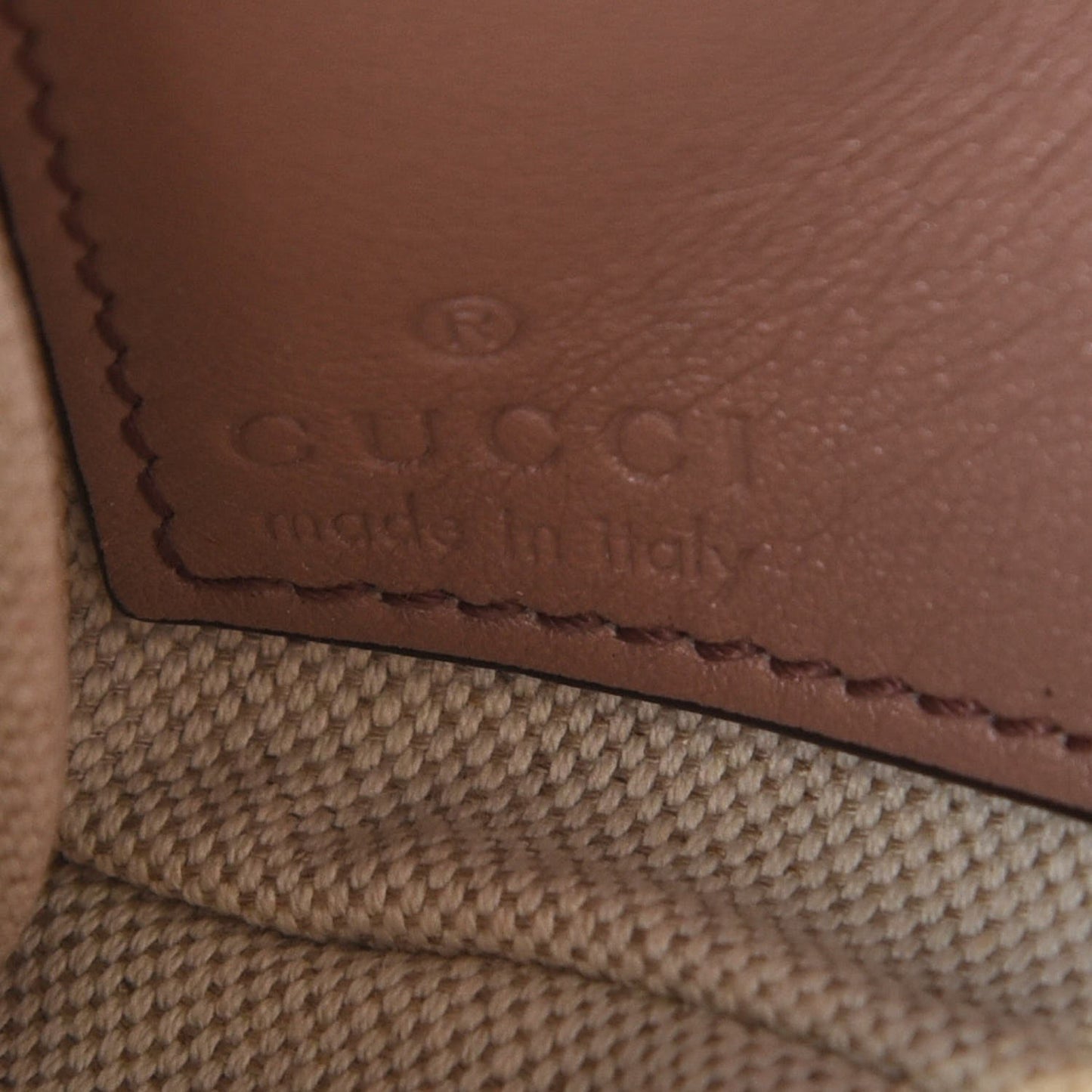 Patent Soho Wristlet Dark Cipria