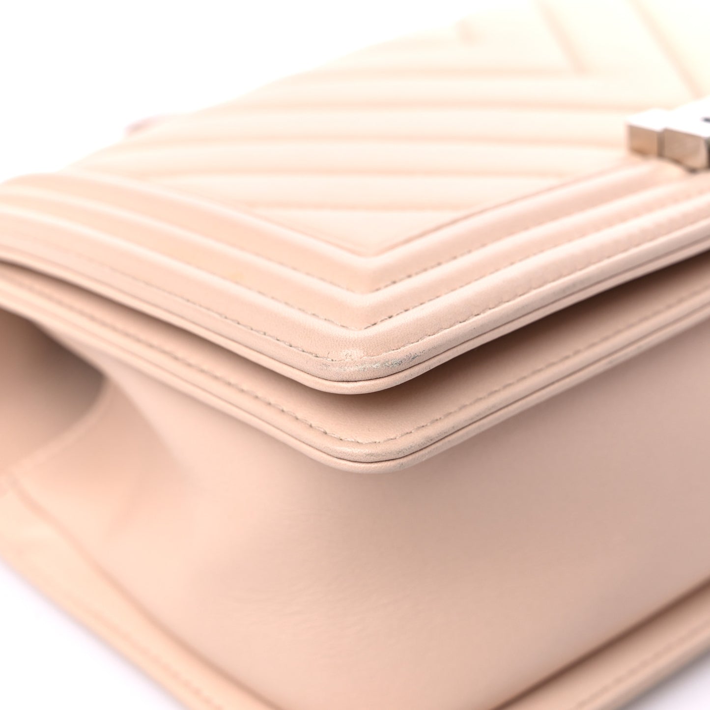 Lambskin Chevron Quilted Medium Boy Flap Beige