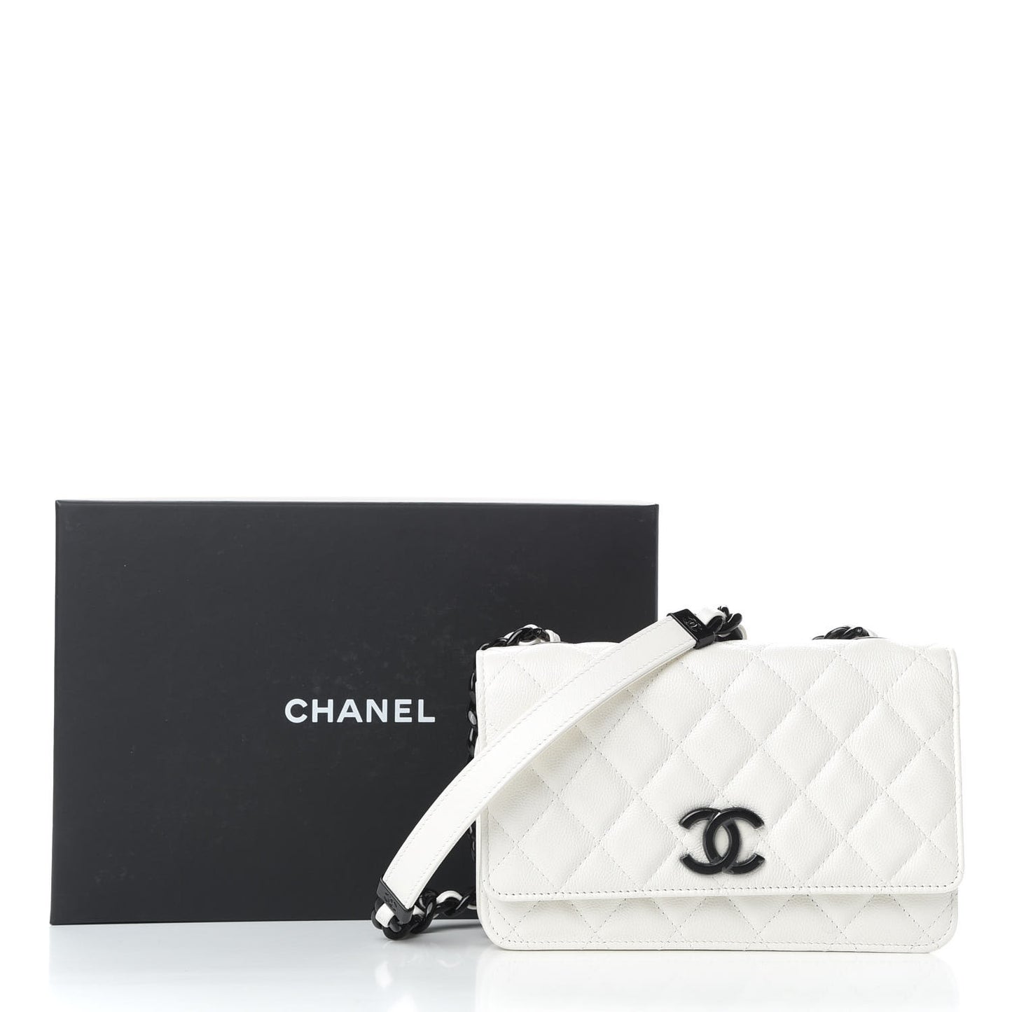Caviar Quilted My Everything Wallet On Chain WOC White