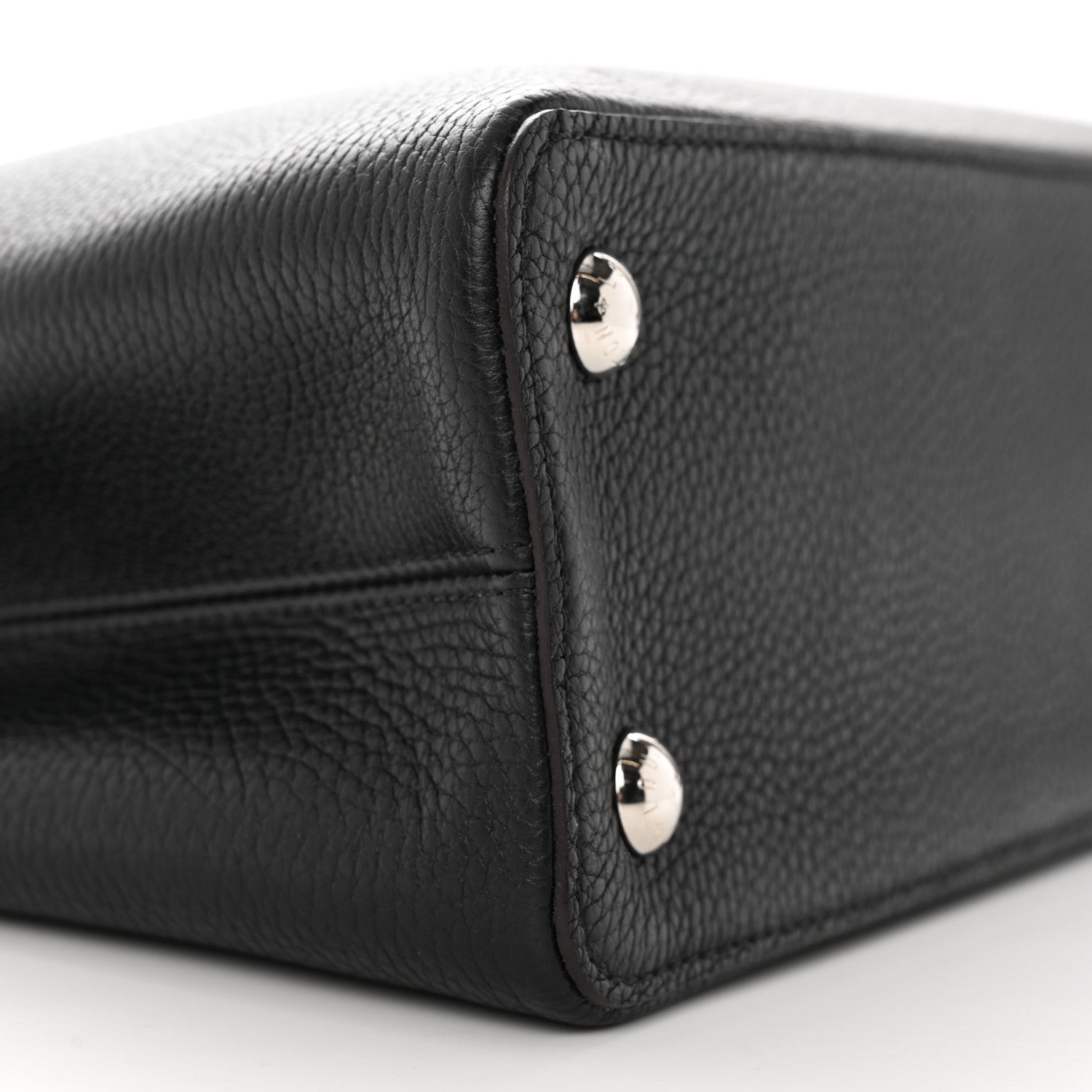 Louis Vuitton Taurillon Capucines PM Black 8 of 12