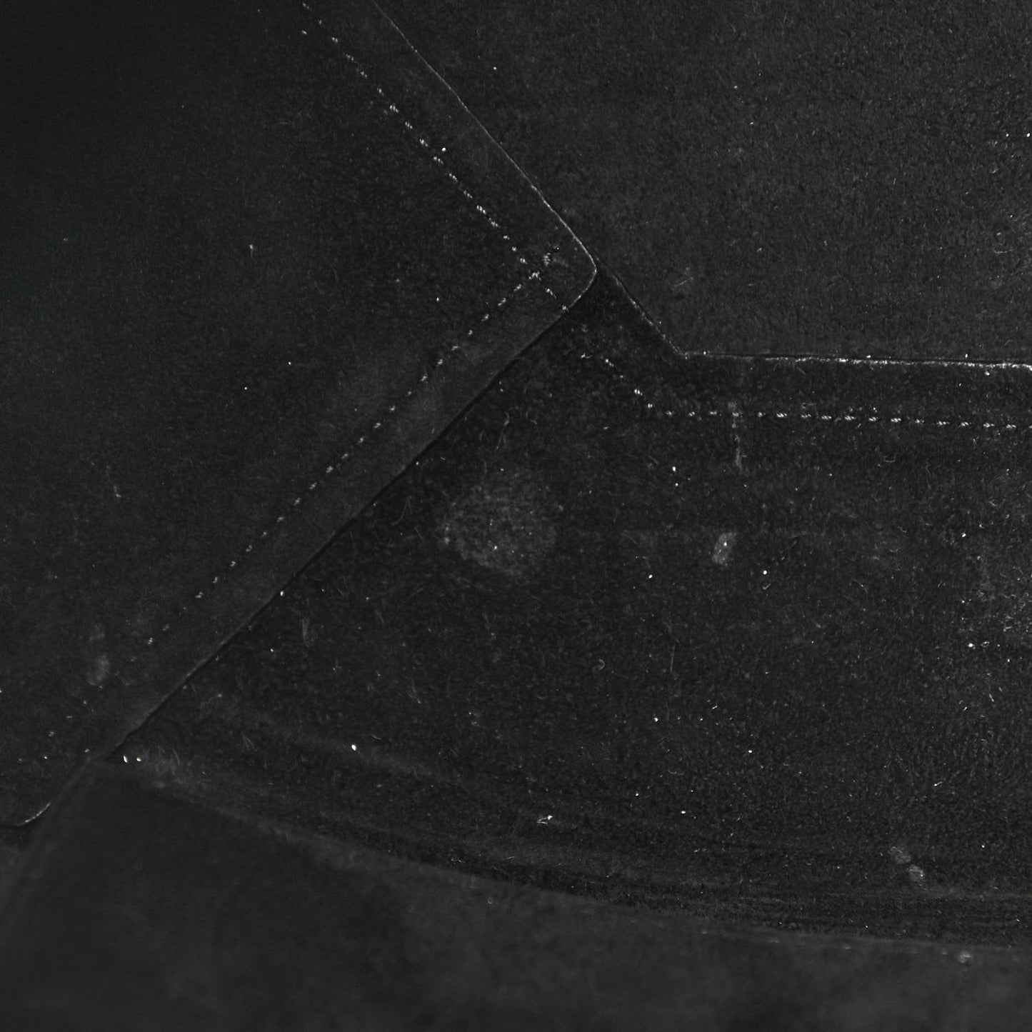 Soft Grained Calfskin Medium Cabas Phantom Black