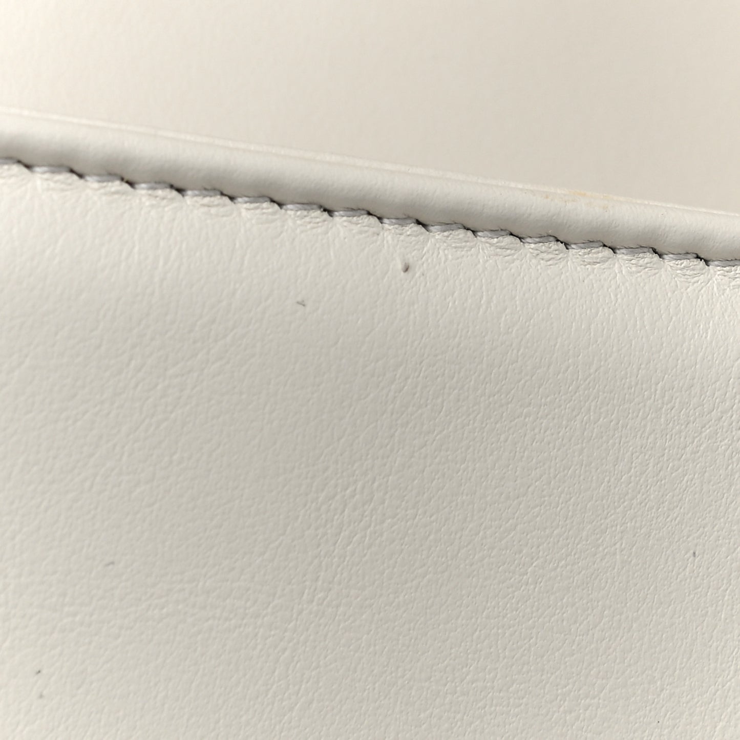 Calfskin Matelasse Small GG Marmont Shoulder Bag White