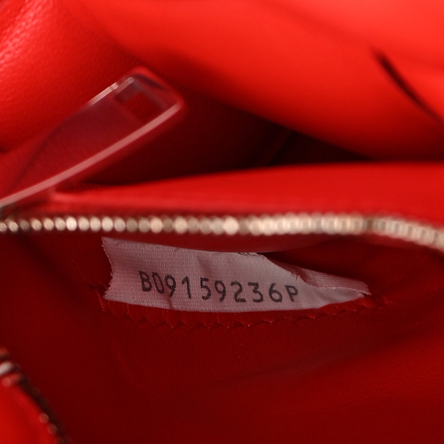 Lambskin Maxi Intreccio Padded Chain Cassette Crossbody Bag Nail Polish