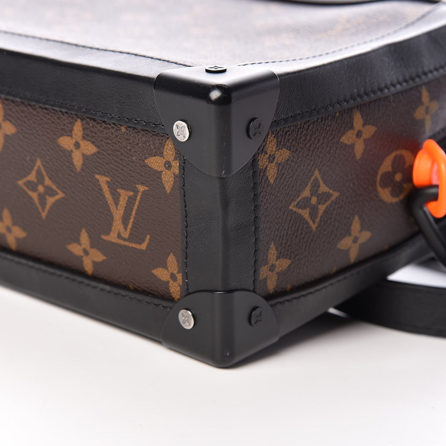 Monogram Solar Ray Soft Trunk