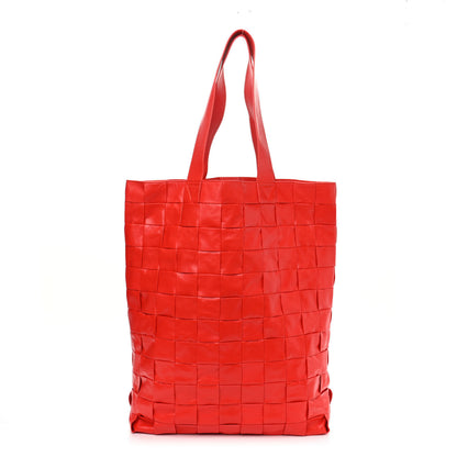 Bottega Veneta Calfskin Maxi Intrecciato Cassette Tote Nail Polish 3 of 11