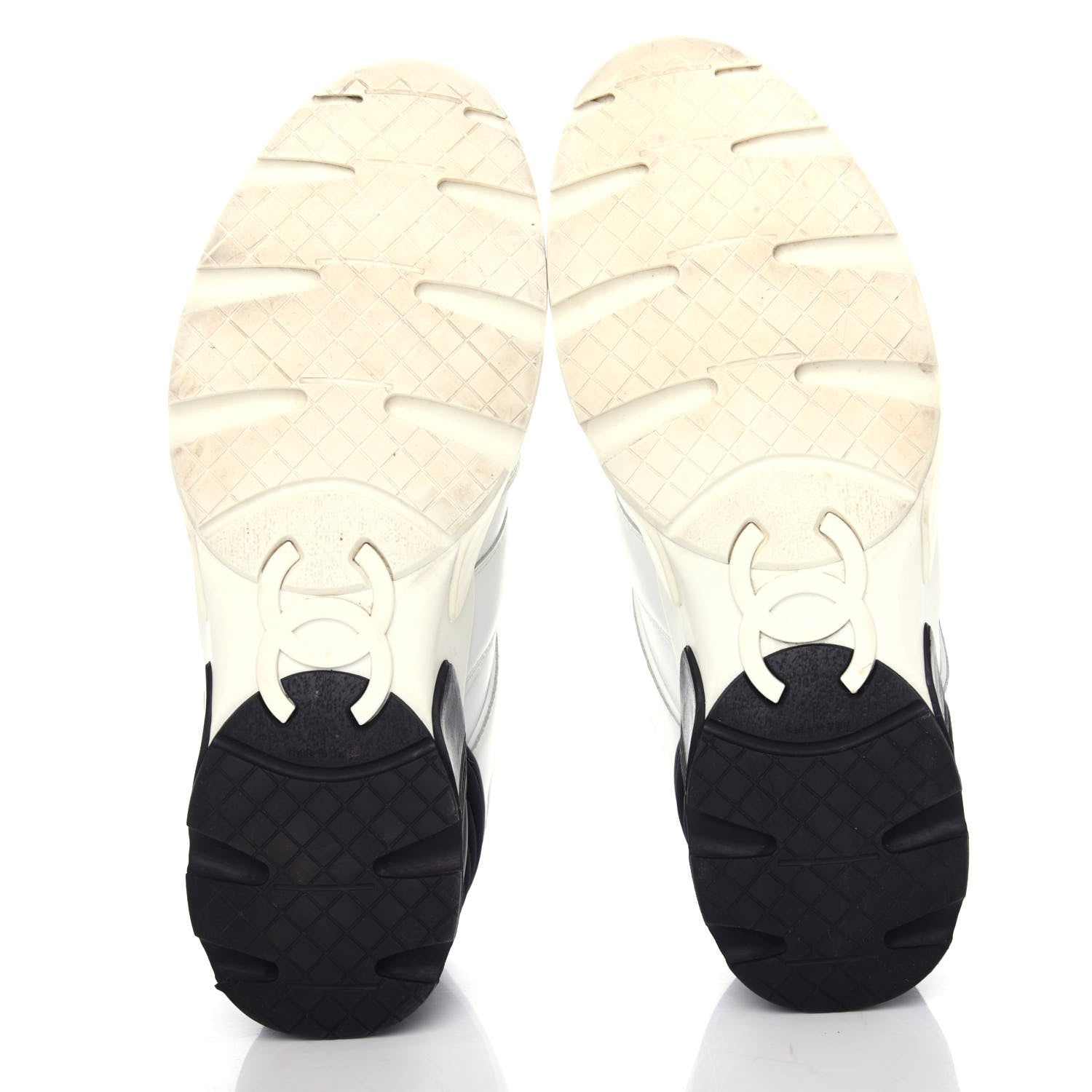 Chanel Calfskin Lambskin Womens CC Sneakers 38.5 White Black 6 of 11