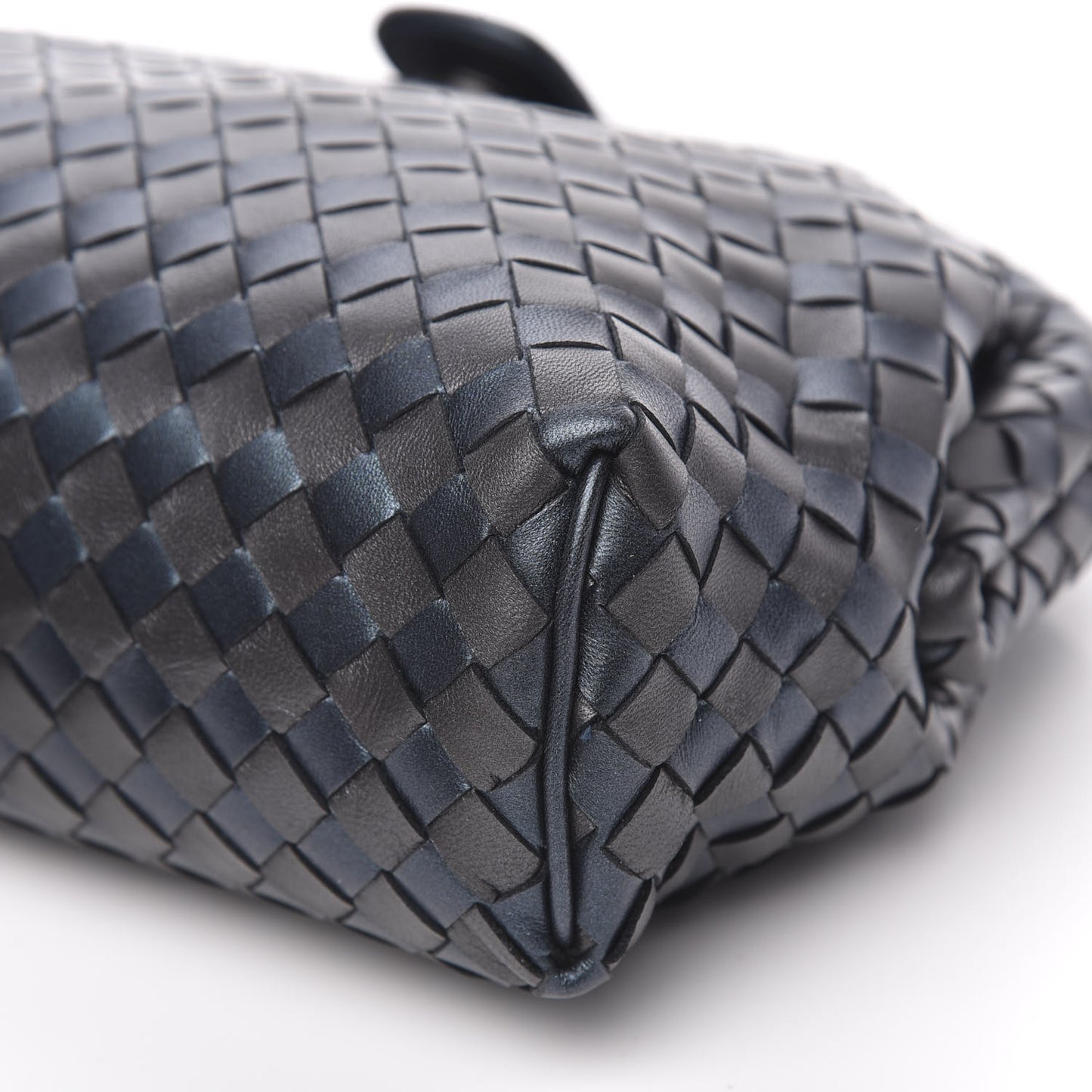 Metallic Nappa Intrecciato The Lauren 1980 Clutch Quetsche Antique Silver