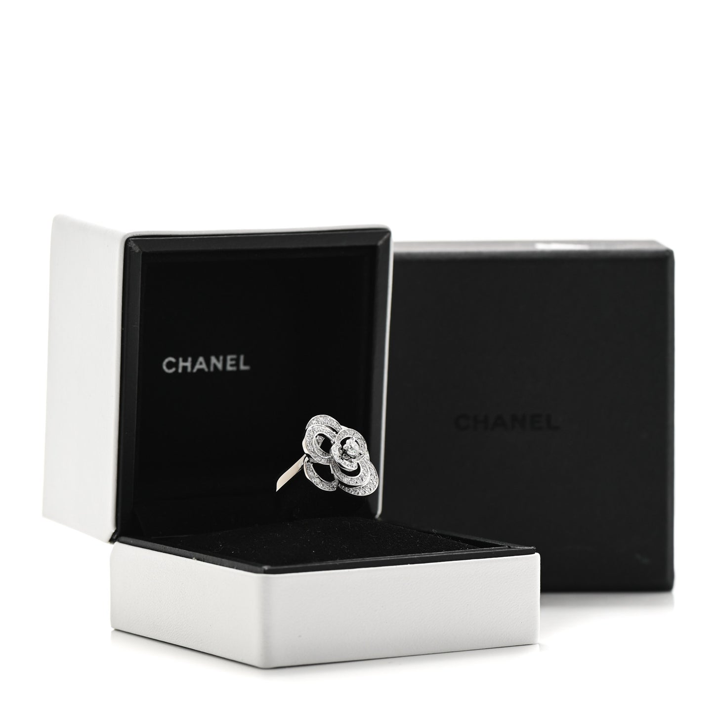 18K White Gold Diamond Fil de Camelia Ring 51 5.75