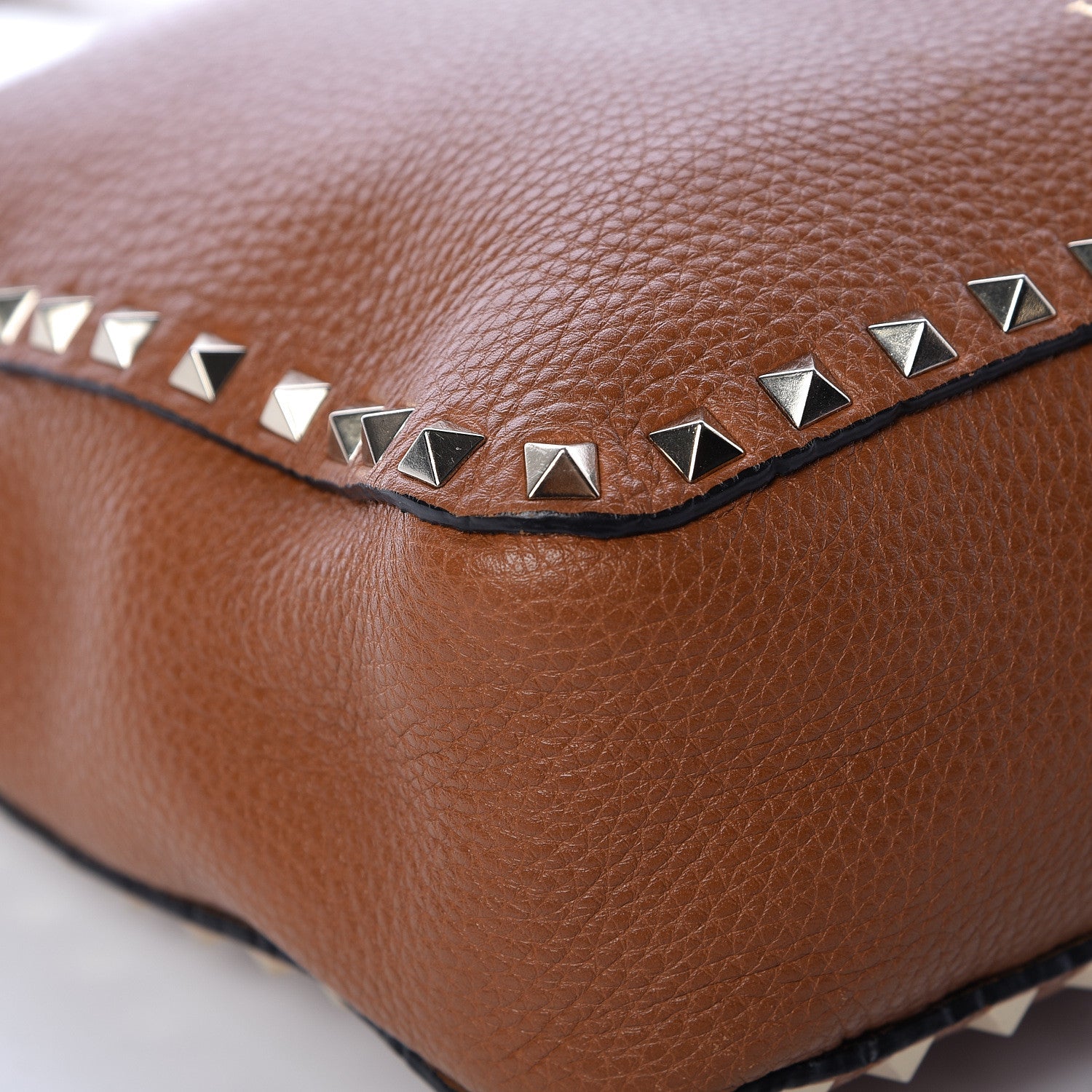 Valentino Garavani Pebbled Calfskin Small Rockstud Flip-Lock Messenger Bag Light Cuir 12 of 13