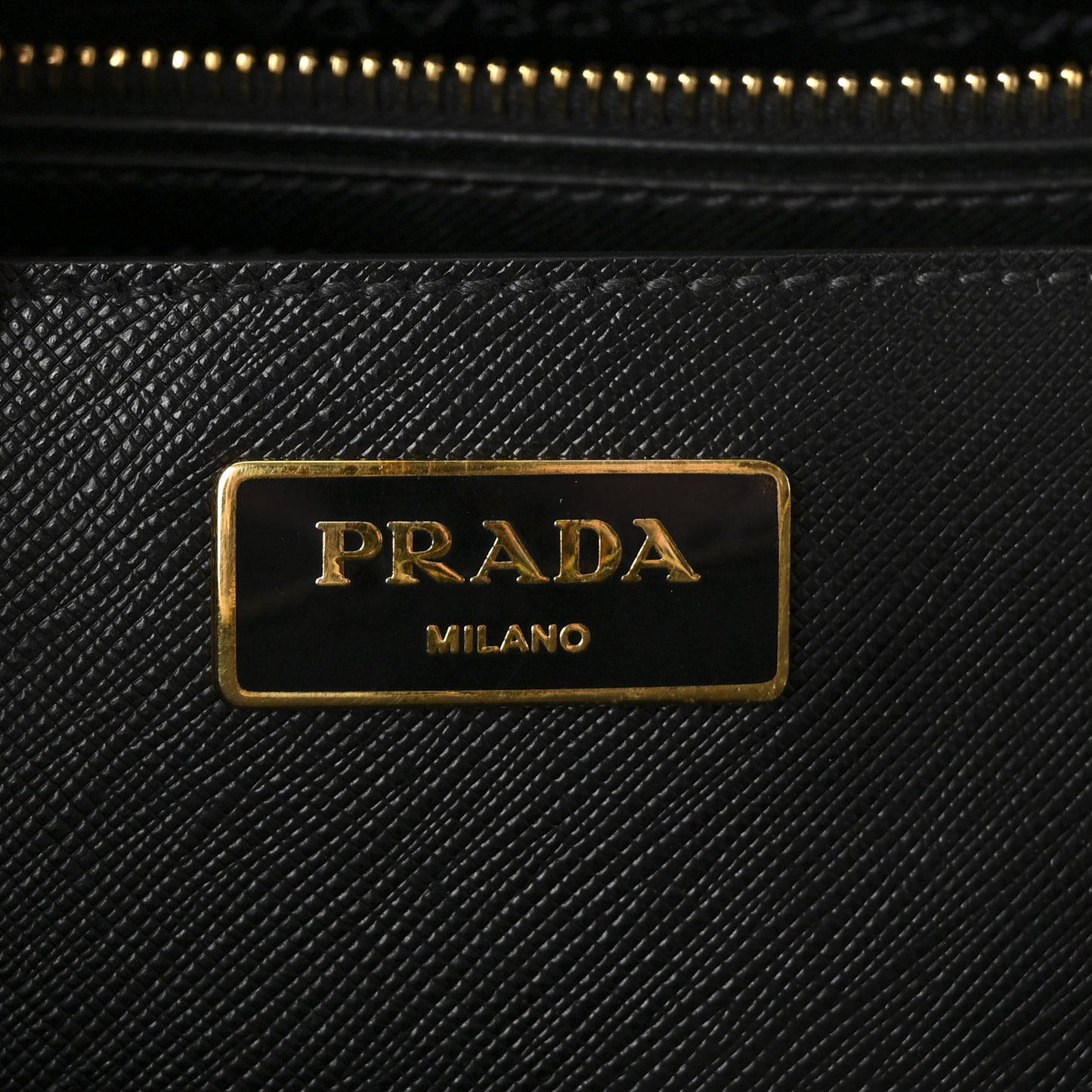 Saffiano Lux Extra Large Galleria Double Zip Tote Black
