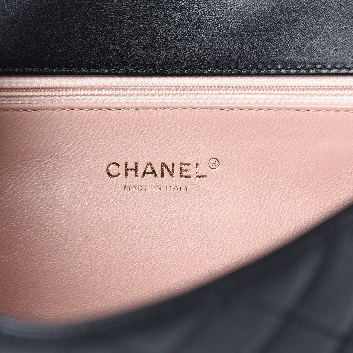 Caviar Quilted Medium CC Filigree Flap Black