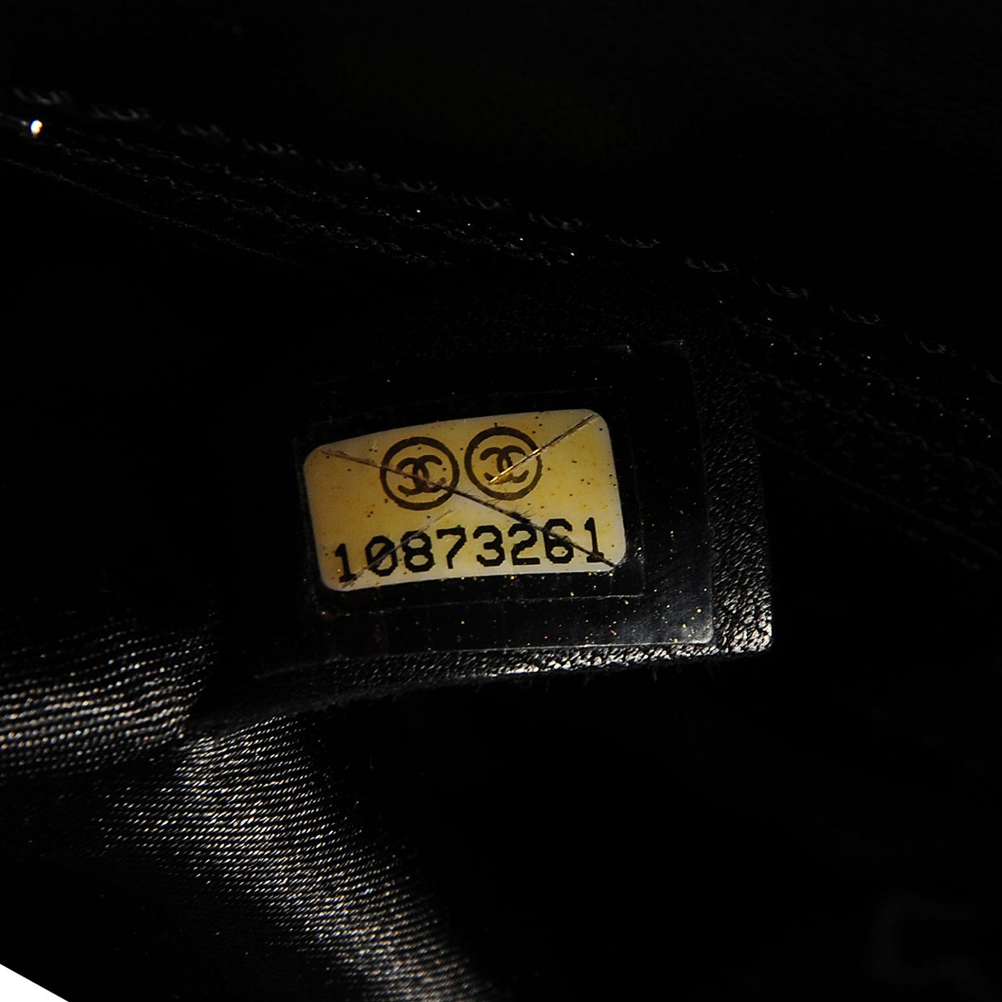 Glazed Caviar Diamond Shine Medium Flap Black