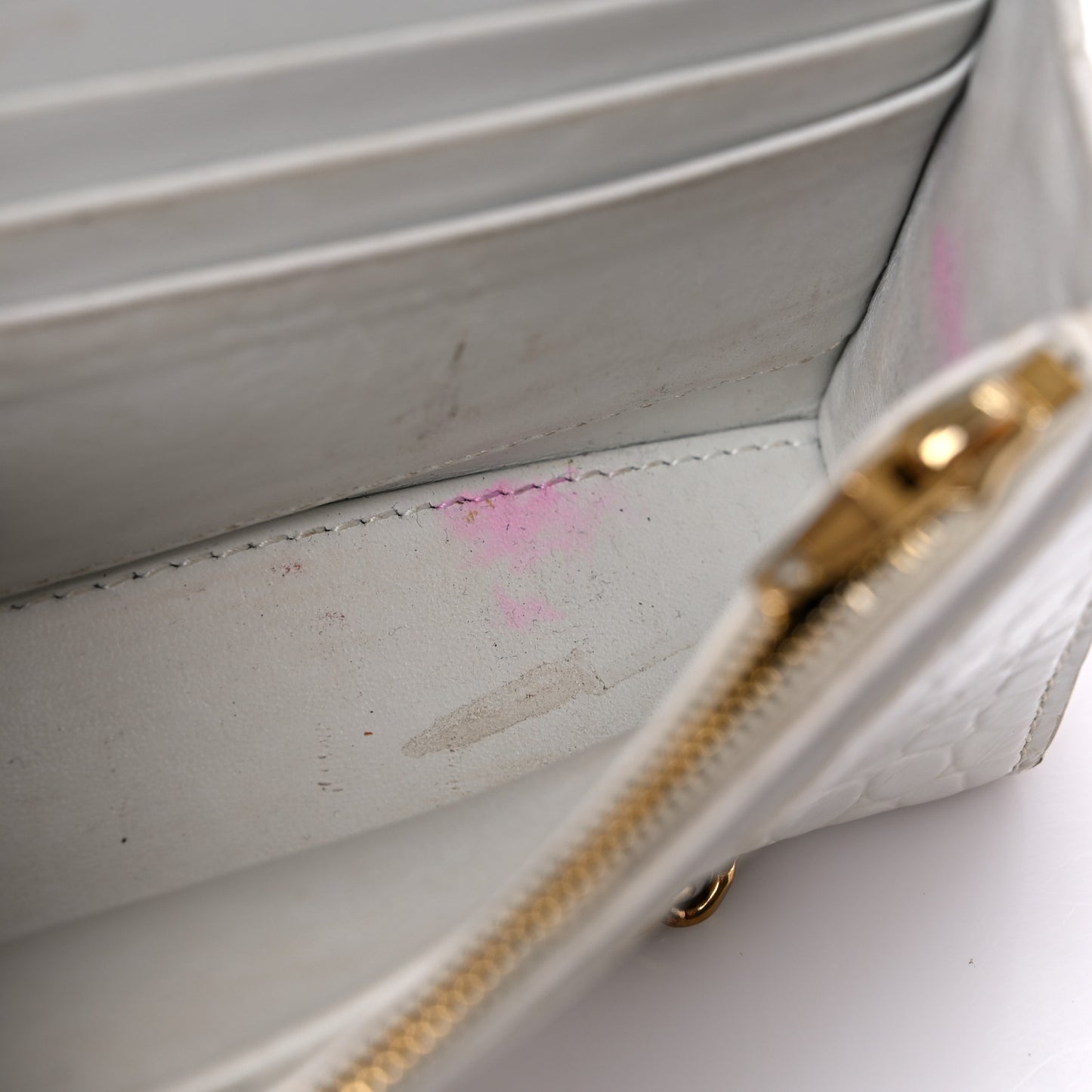 Shiny Calfskin Crocodile Embossed Hourglass Chain Bag White