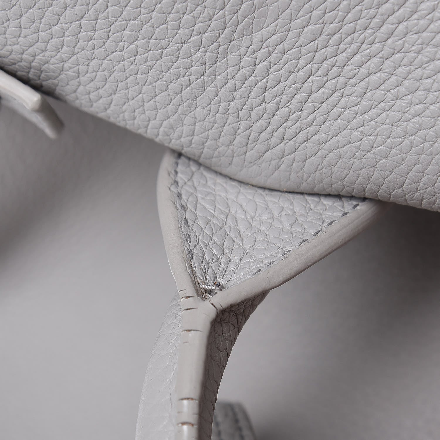 Saint Laurent Grained Calfskin Small Supple Sac De Jour Souris 16 of 18